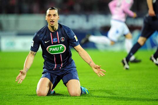 Bläddra bland fler bilder av Fotboll, Franska cupen, Evian Thonon - PSG