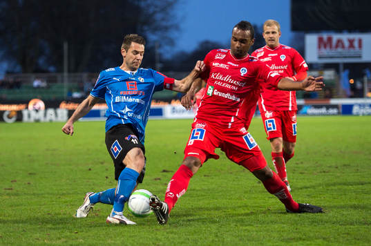 Stefan Selakovic, Halmstad. Alberis Sérigo Angel da Silva,