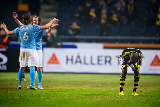 Samtidigt som Markus Halsti och Erik Friberg, Malmö FF,