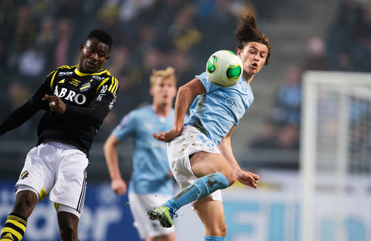 Ibrahim Moro, AIK, och Simon Thern, Malmö FF