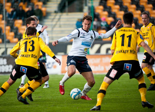 Bläddra bland fler bilder av Fotboll, Allsvenskan, Mjällby - Gefle