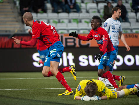 Robin Simovic, och David Accam, Helsingborg, jublar