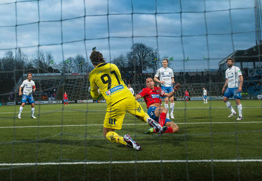 David Mitov Nilsson, målvakt, Norrköping, stoppar Mattias