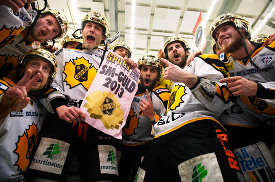 Jubel i Skellefteå när laget firar SM-guld 2013