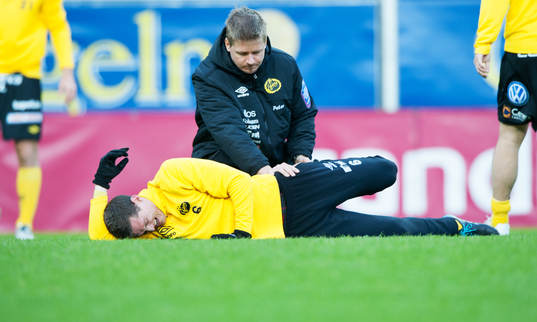 Streching, Jon Jönsson, Elfsborg, får behandling