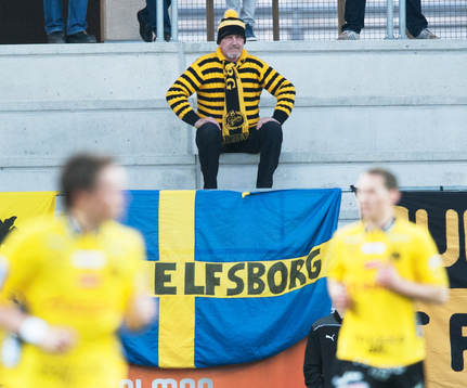 Supporter, Elfsborg, Elfsborgs-fan i stickad gulsvartrandig