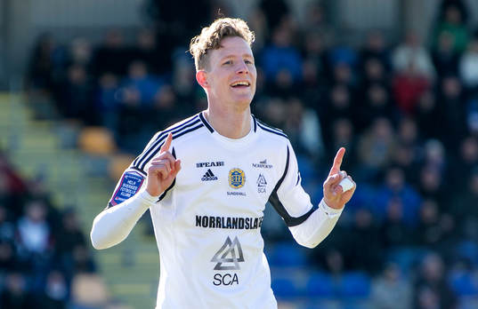 Bläddra bland fler bilder av Fotboll, Superettan, Varberg - Sundsvall