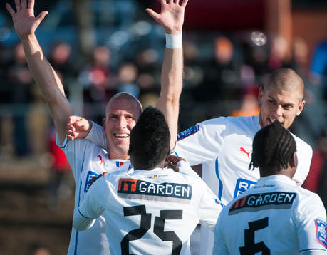 Mattias Lindström, Helsingborg, sträcker upp händerna