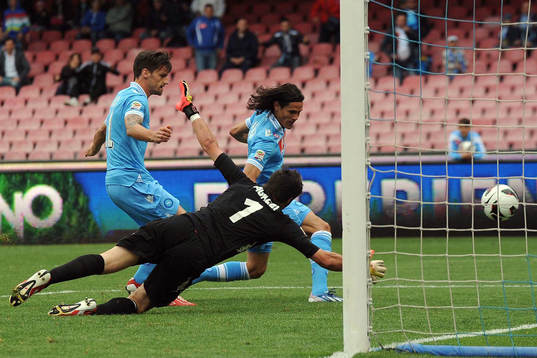 Goal Edinson Cavani - 21.04.2013 - Naples / Cagliari - 33