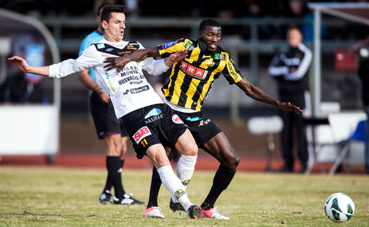 Närkamp mellan Haris Radetinac, Mjällby, och Dioh