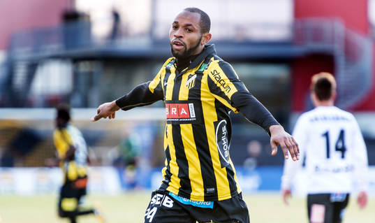 Rene Makondele, Häcken, jublar