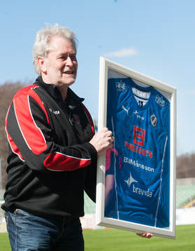 Hylte Volleybollklubb grattas av Halmstads BK