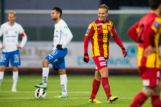 Alexander Michel gör 3-1 för Syrianska. Imad Khalili,