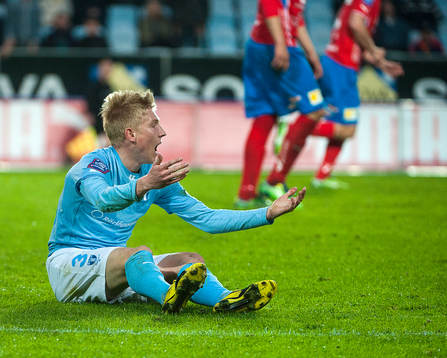 Simon Kroon, Malmö, är missnöjd med domarens beslut vid