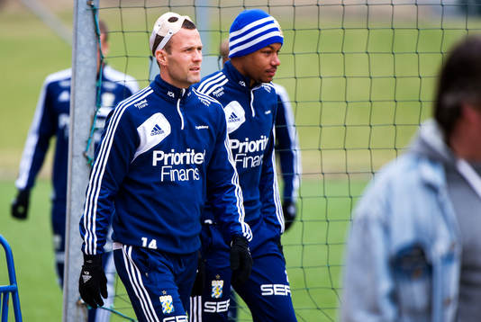 Hjalmar Jonsson, IFK Göteborg, bär mask