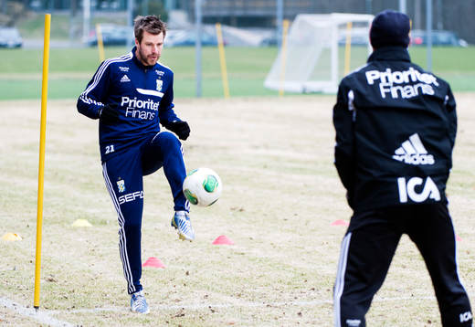 Pontus Farnerud, IFK Göteborg, tränar med sjukgymnast