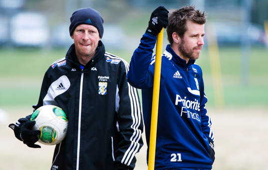 Pontus Farnerud, IFK Göteborg, tränar med sjukgymnast