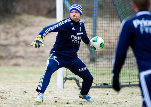 John Alvbåge, målvakt, IFK Göteborg, kastar ut bollen