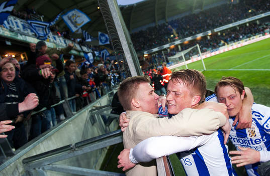 Sam Larsson gör 1-1 för IFK Göteborg i sista