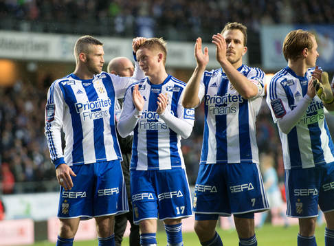 Kjetil Waehler klappar om Sam Larsson