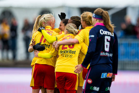 Christen Press gör 2-0 för Tyresö