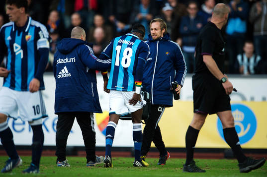 Daniel Amartey, Djurgården, lämnar planen skadad