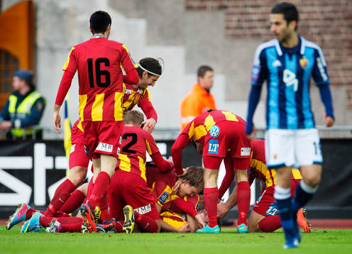 Besim Kunic, Syrianska, ligger längst ner på marken och