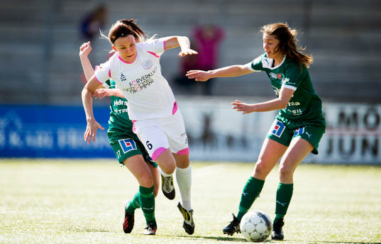 Katarina Veje, LdB FC Malmö, tar sig fram