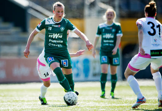 Julia Karlenäs, Mallbacken