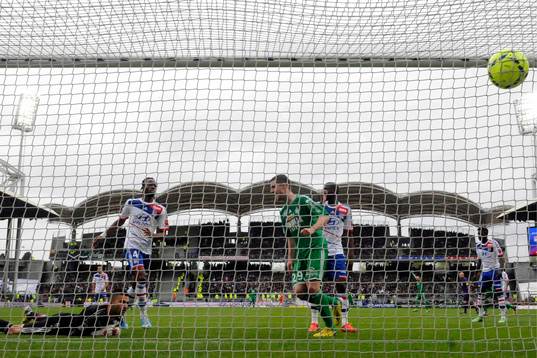 But de Kurt ZOUMA - Anthony LOPES - 28.04.2013 - Lyon /