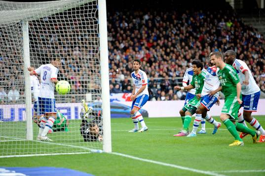 But de Kurt ZOUMA - 28.04.2013 - Lyon / Saint Etienne - 34e