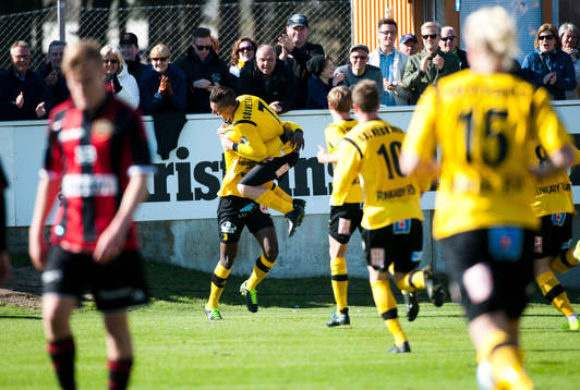 Gbenga Arokoya, Mjällby, jubel, Brommapjkarna, deppar