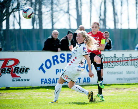 Sif Atladottir, Kristianstad lägger ett skott förbi Jenny