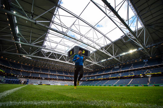 Stefan Selakovic, Halmstad, springer på gräsplanen