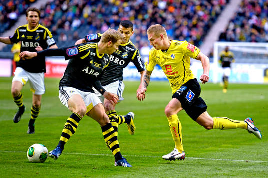 Gudjón Baldvinsson, Halmstad försöker ta sig igenom AIK