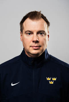 Inför VM i ishockey så poserar Rikard Grönborg,