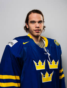 Inför VM i ishockey så poserar Johan Gustafsson, Sverige,