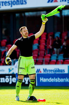 John Alvbåge, målvakt, IFK Göteborg, firar segern