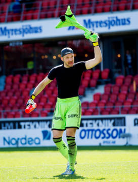 John Alvbåge, målvakt, IFK Göteborg, firar segern