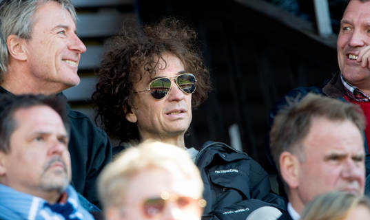 Magnus Uggla på läktaren