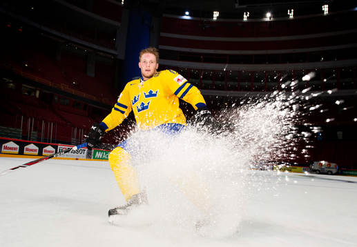 Bläddra bland fler bilder av Ishockey, inför VM, träning Sverige
