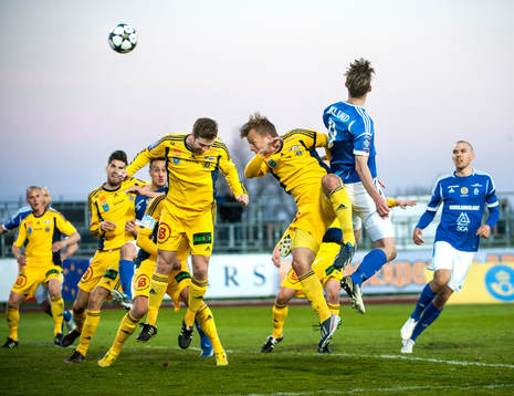 Johan Eklund nickar in 0-2 till GIF Sundsvall