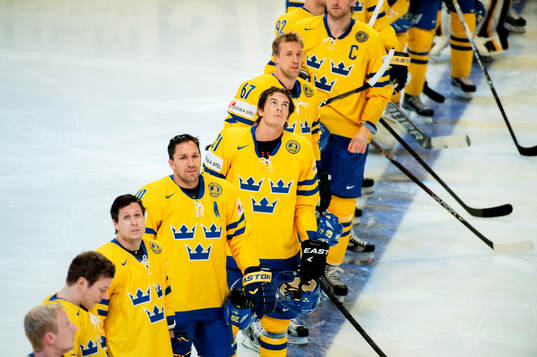 Loui Eriksson tittar upp mot taket