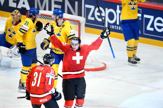 Schweiz Nino Niederreiter jublar