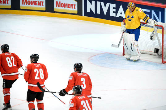 Sverige målvakt Jacob Markström deppar