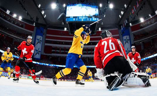 Sveriges Niklas Persson jublar