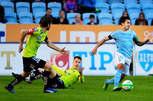 Jiloan Hamad, Malmö FF, stormar fram