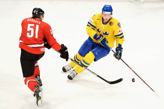 Gabriel Landeskog, Sverige i kamp om pucken med Ryan