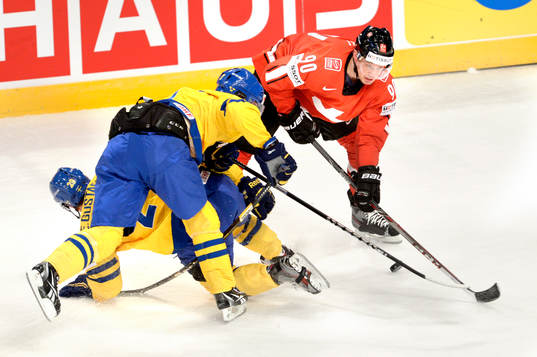 Roman Josi, Schweiz