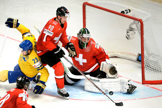 Schweiz Roman Josi och Niklas Persson, Sverige i kamp